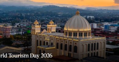 Digital Agenda and Artificial Intelligence to Redesign Tourism